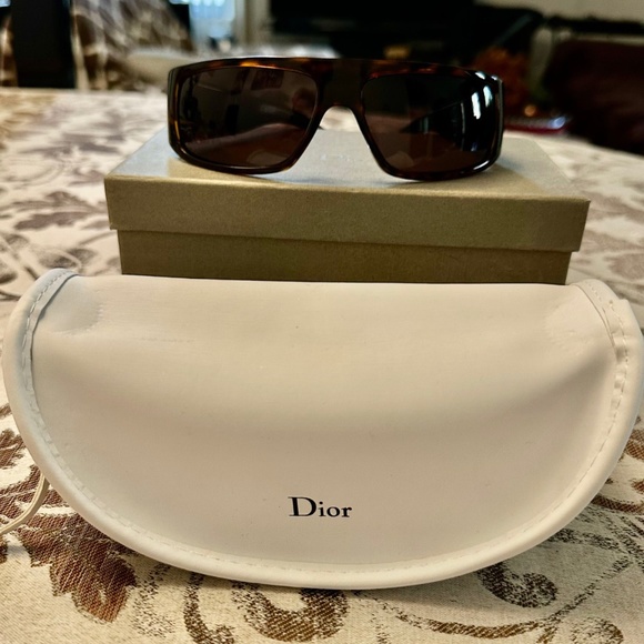 Unisex Sunglasses main image 3